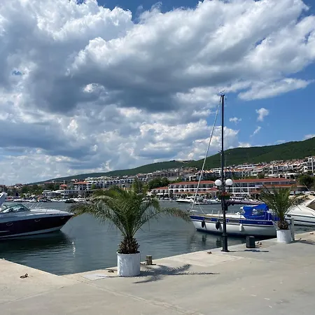 Horizon 11 'б' Апартамент *