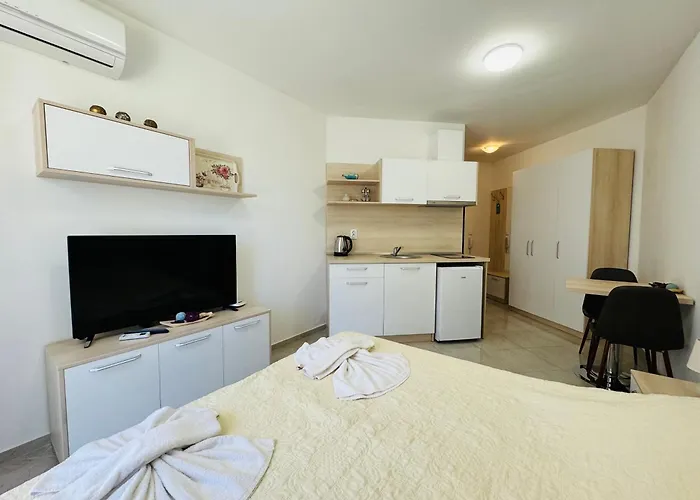 Horizon 11 'б' דירה *