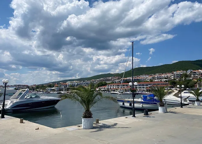 Horizon 11 'б' דירה *